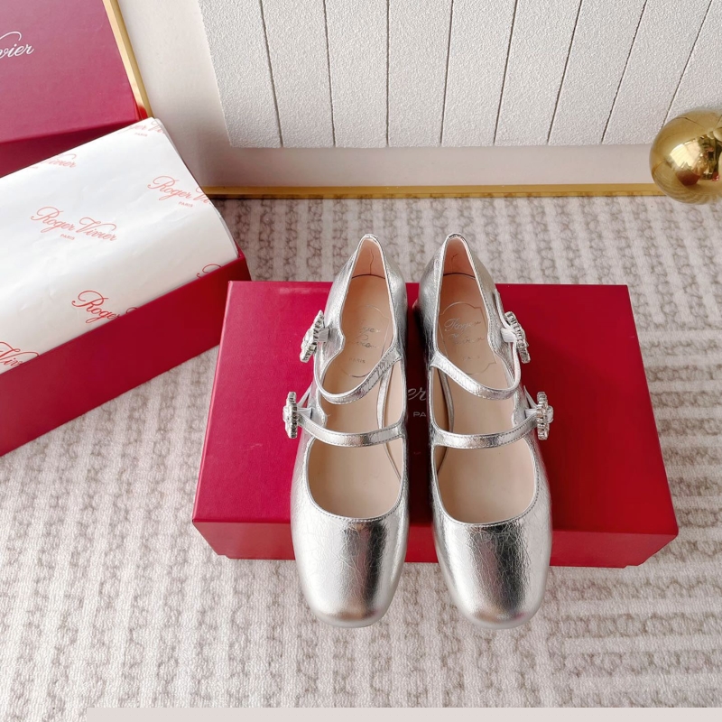 Roger Vivier flat shoes